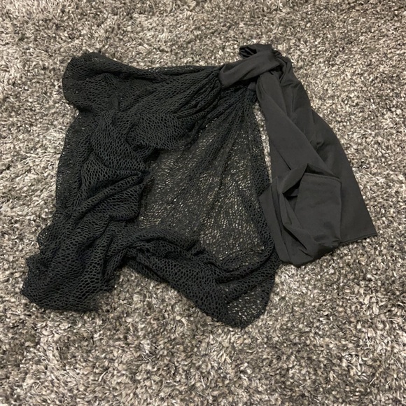 SCK The Label Black Crochet Sarong. one size. - Picture 3 of 3
